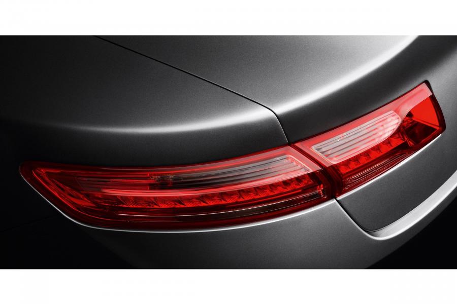  Renault Laguna Coupe 2008 года  (фото 47 из 53)